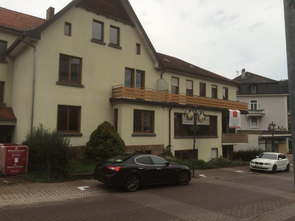 Stellen des Bauantrages zum Umbau und Aufteilung in Eigentumswohnungen